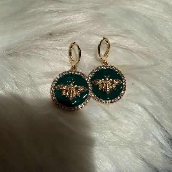 Bee Earrings - Picture 5 of 16